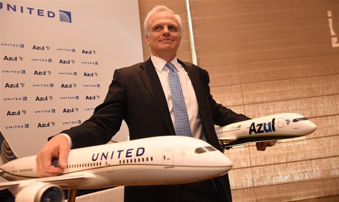 Nova companhia aérea do empresário SUD David Neeleman encomenda 60 A220-300