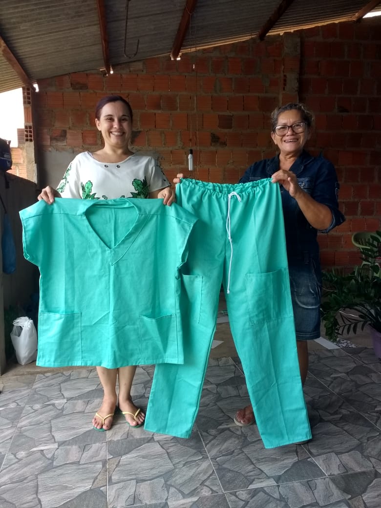 Sociedade de Socorro de Parnaíba doa tempo e talento na confecção de roupas para o hospital estadual