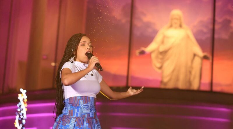 Ex-The Voice Kids, Nicole Luz é integrante do grupo Jovens da Igreja de Jesus Cristo Crédito: Reprodução/Instagram